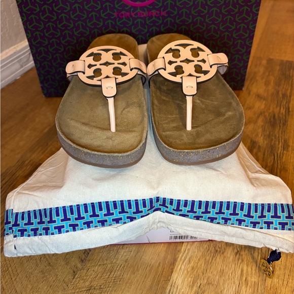 NIB Tory Burch Miller Cloud in Bright Peach - Picture 5 of 14